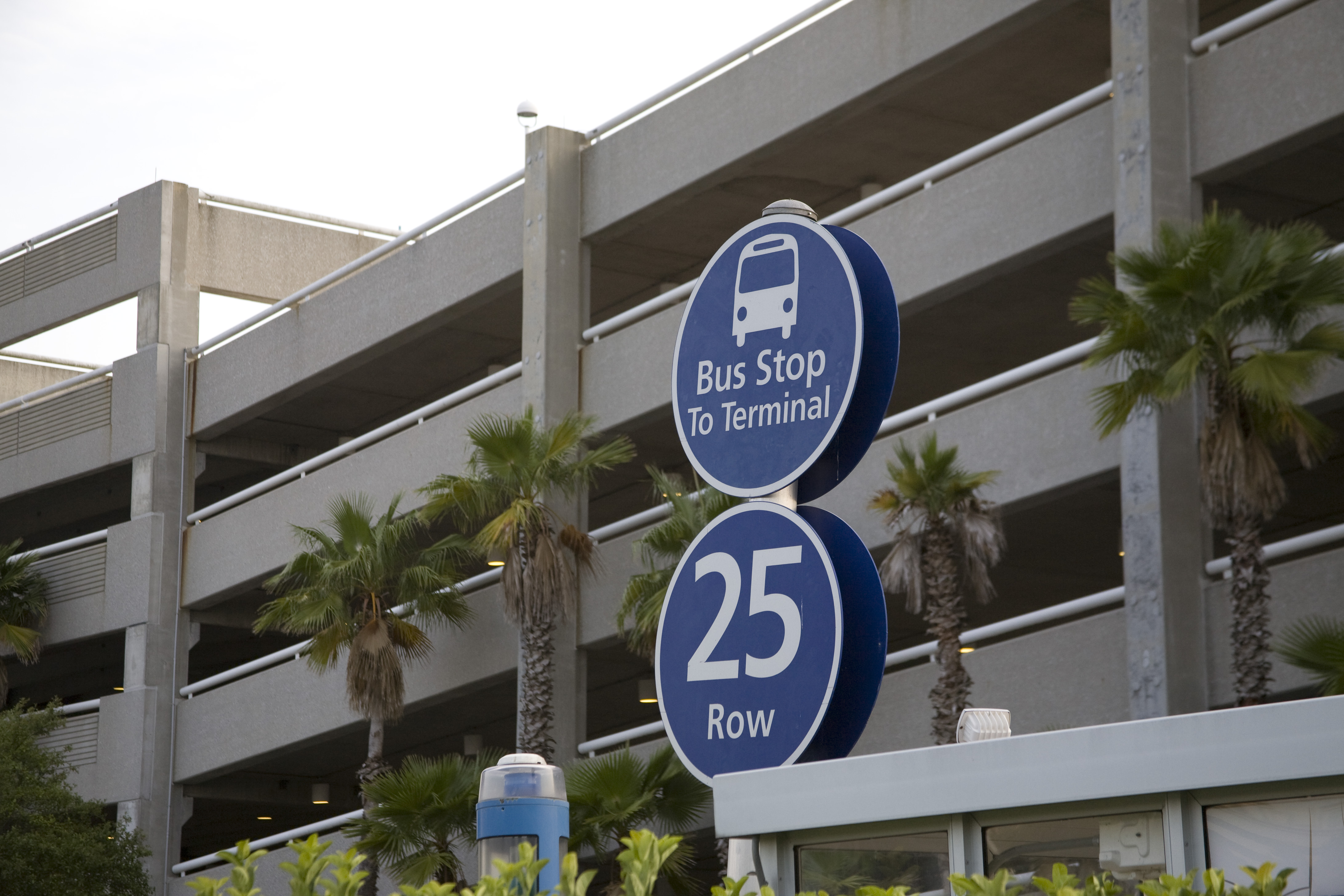 Jacksonville Airport Parking Guide Find Cheap Parking Near Jax